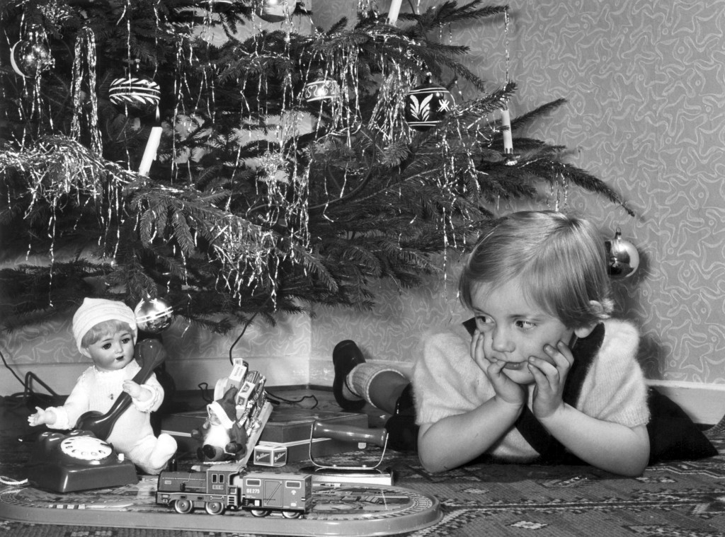 Christmas Eve in 1955.(Photo: Otto Noecker/picture-alliance/ dpa/Newscom)
