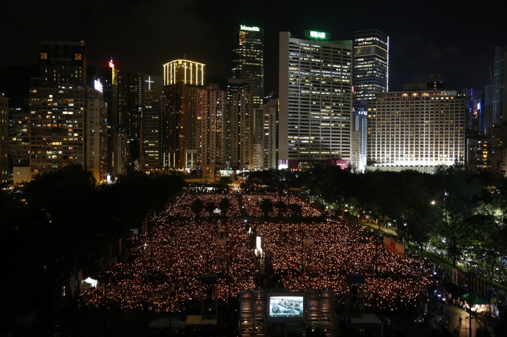 Hong Kong residents hold a candlelight vigil, standing in solidarity with the student protesters of 1989, as today marks 26th anniversary of 1989 student-led Tiananmen Square protest. (Photo: David G. Mcintyre/ZUMA Press/Newscom)