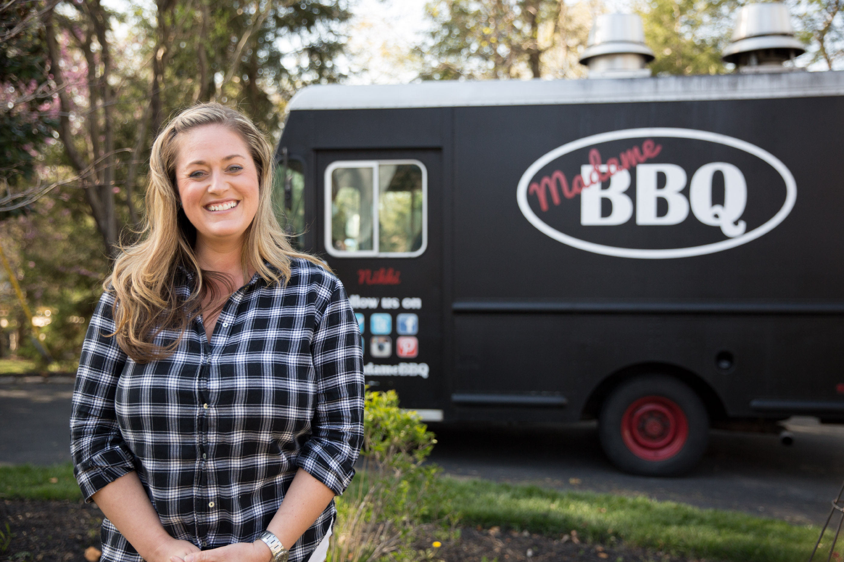 Nikki McGowan, owner of Madame BBQ, is challenging a Baltimore ordinance prohibiting her from parking her food truck within 300 feet of a restaurant that sells similar food. (Photo: Institute for Justice)
