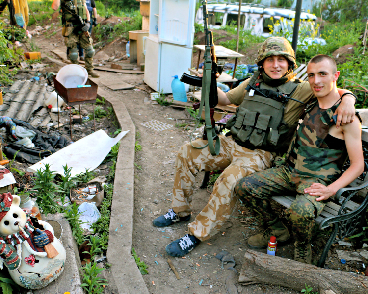  Ukrainian soldiers in eastern Ukraine. (Photo: Nolan Peterson/The Daily Signal)