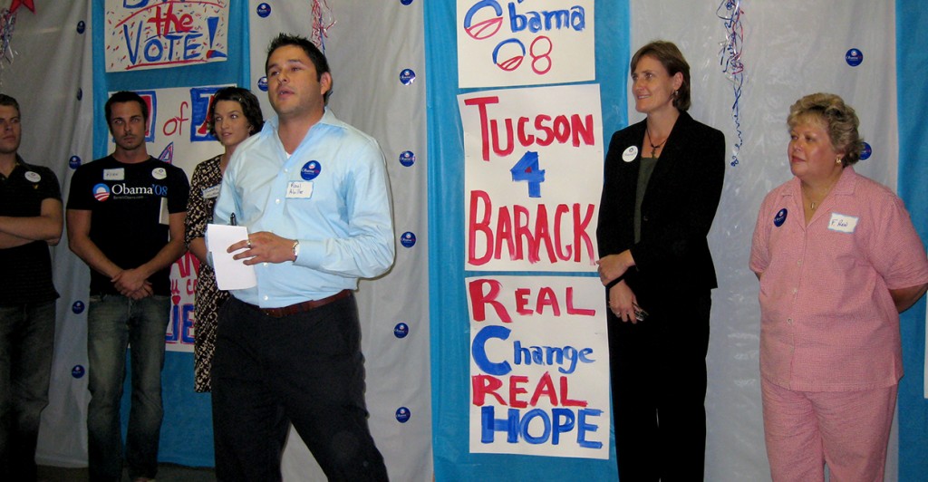 Raul Alvillar at an Obama campaign office opening in 2007. (Photo: Barack Obama Flickr/ CC BY-NC-SA 2.0) 