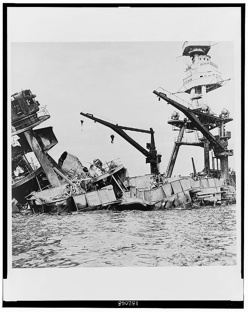 Wreckage of USS Arizona. (Photo: Library of Congress Prints and Photographs)
