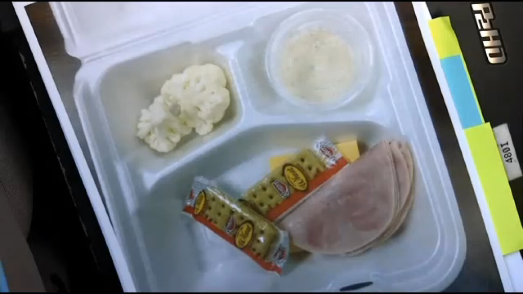 Kaytlin Shelton's lunch consisted of a few slices of lunch meat, a slice of cheese, two small packages of crackers and two pieces of cauliflower. (Photo: KOKH-TV)
