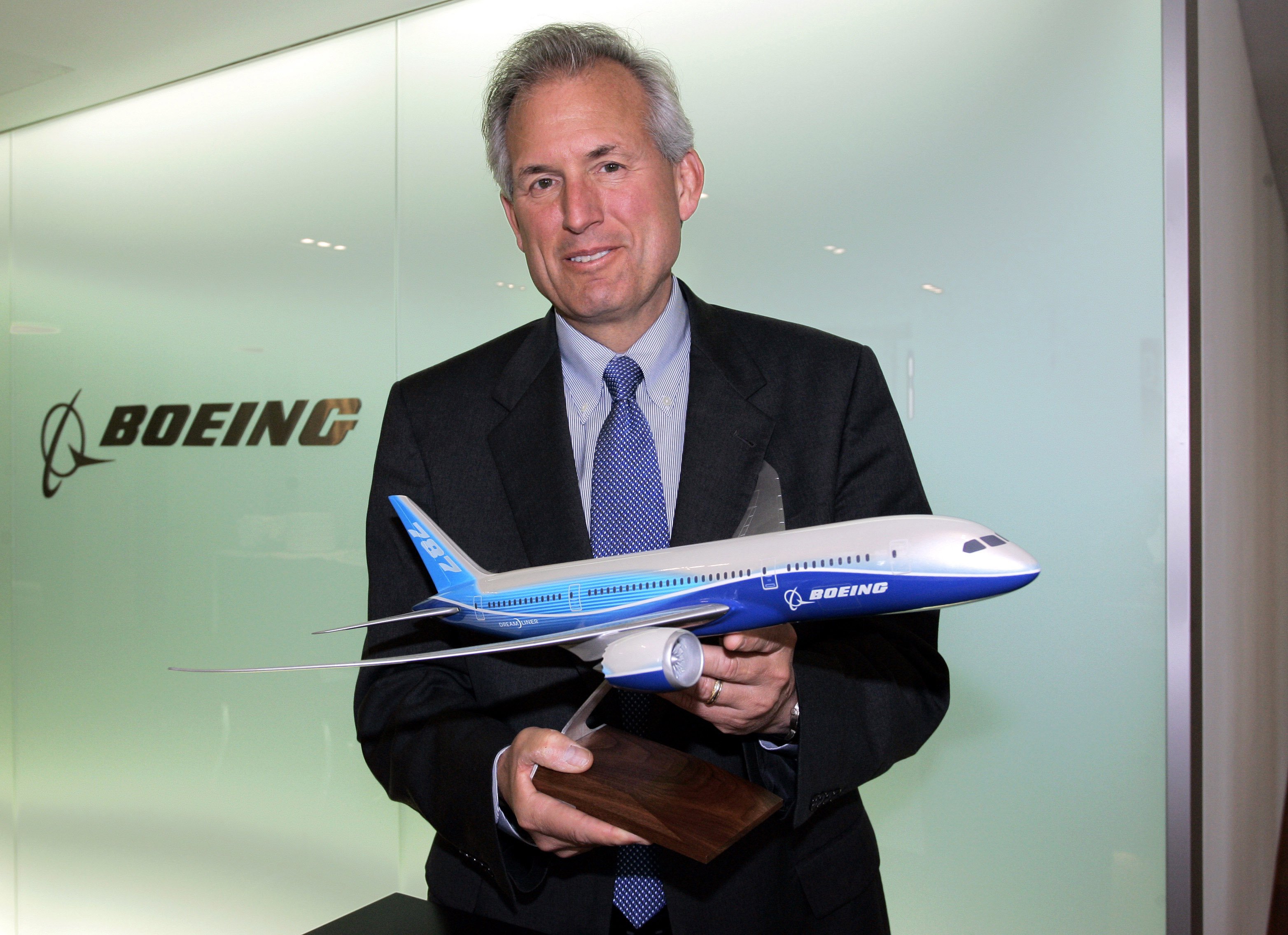 Boeing CEO Jim McNerney (A3518 Miguel Villagran Deutsch Presse Agentur/Newscom)