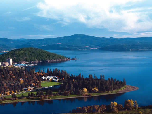 Lake Coeur d’Alene, Idaho, is one of the most famous summer destinations in the Pacific Northwest. 