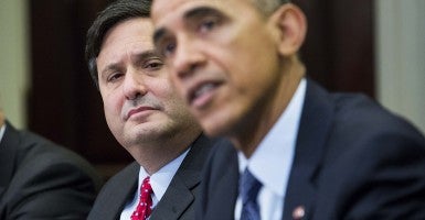 Ron Klain with President Obama on Nov. 18. (Photo: Polaris/Newscom)