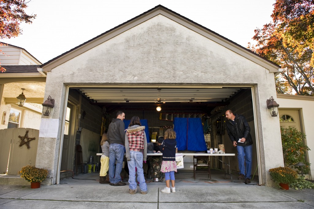 A private garage in a Drexel Hill, Pa. neighborhood. (Photo: Scott J. Ferrell/Congressional Quarterly)