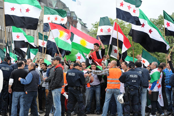 syrian_protesters120620