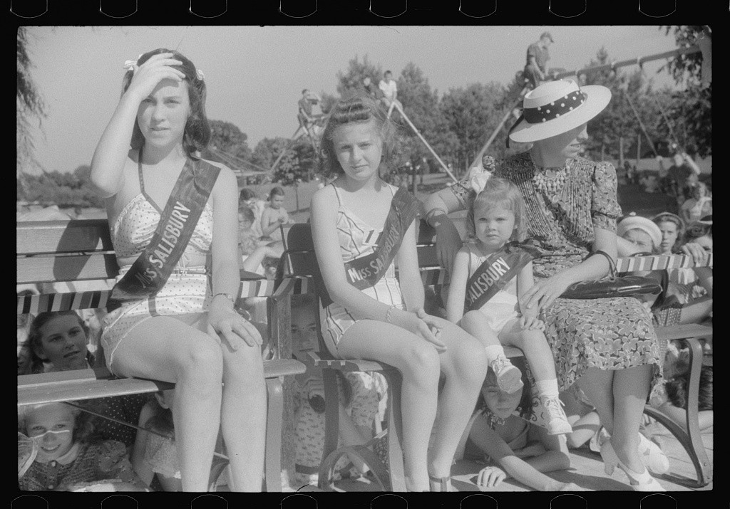 Beauty contest during July 4th celebration at Salisbury, Maryland, 1940. (Photo: Jack Delano/ The Library of Congress)