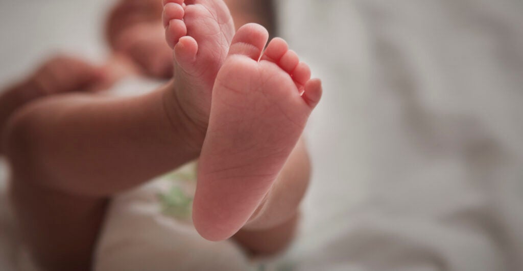 A tiny baby's feet