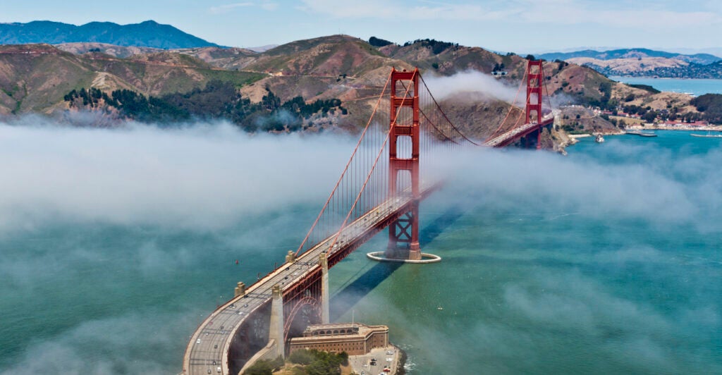 The Golden Gate Bridge with incoming fog.