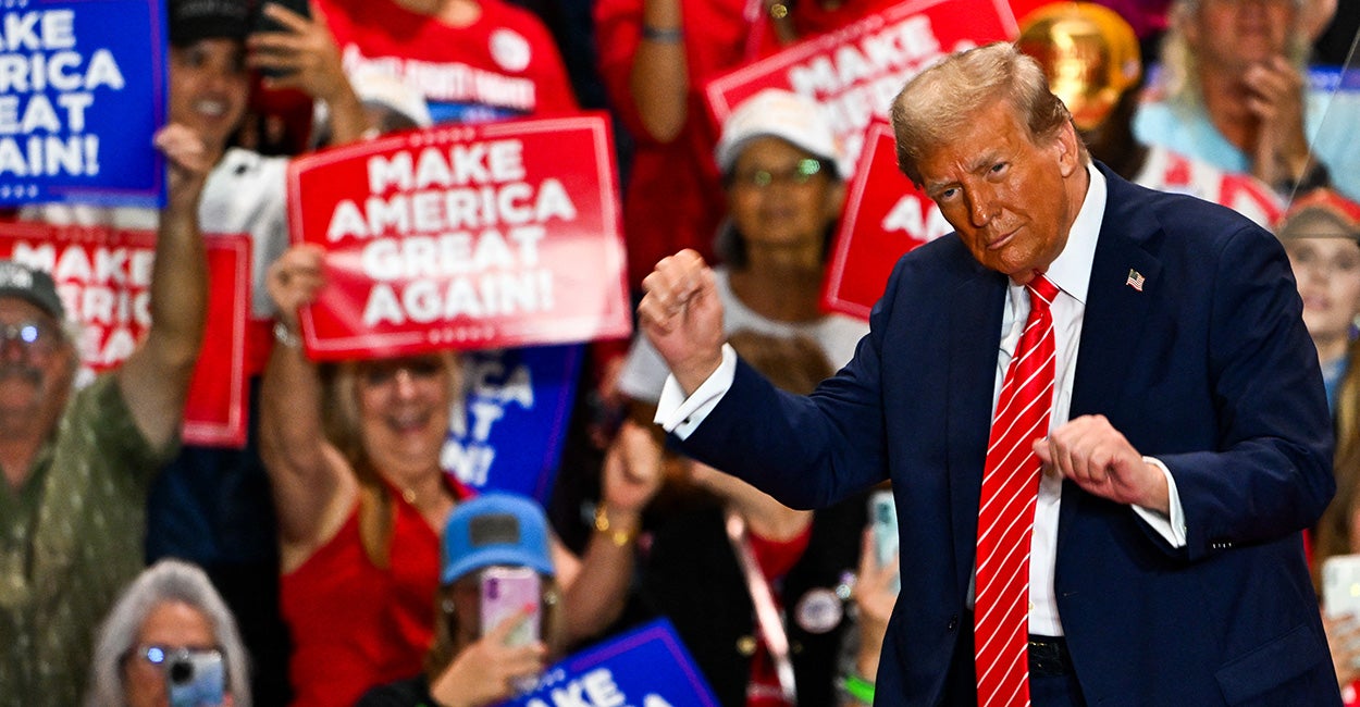 Trump Slams Harris, Aims to Galvanize Voters in Swing State 6 Days Before Election