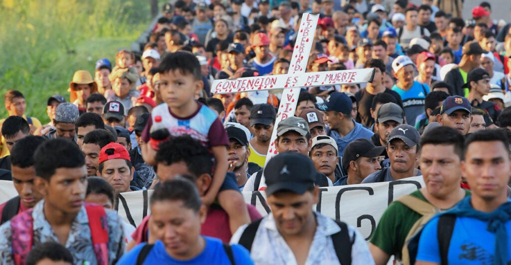 Hundreds of migrants walking through Mexico to the U.S.