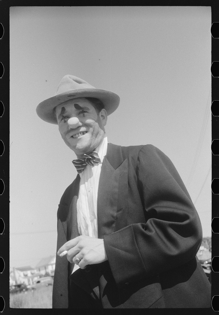 Clown at July 4th celebration in Salisbury, Maryland, 1940. (Photo: Jack Delano/ The Library of Congress)
