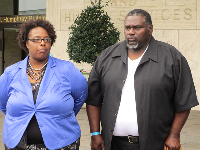 'I didn't have a clue': Sharrissa Cook, Dreshan's mom, with her father. (Photo: Angela Bradbery/Public Notice)